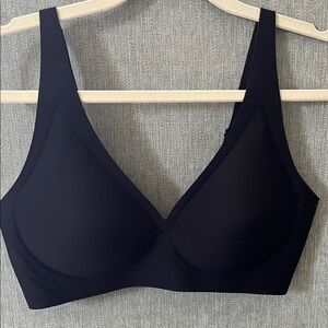 Wireless V-Neck Bra in Black — Smooth Everyday Support
